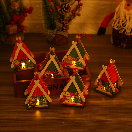 Weihnachtsdekorationen, Weihnachtshäuser aus Holz, Spielzeug, bunte Holzhäuser, leuchtende Weihnachtsgeschenke, Weihnachtshäuser aus Holz